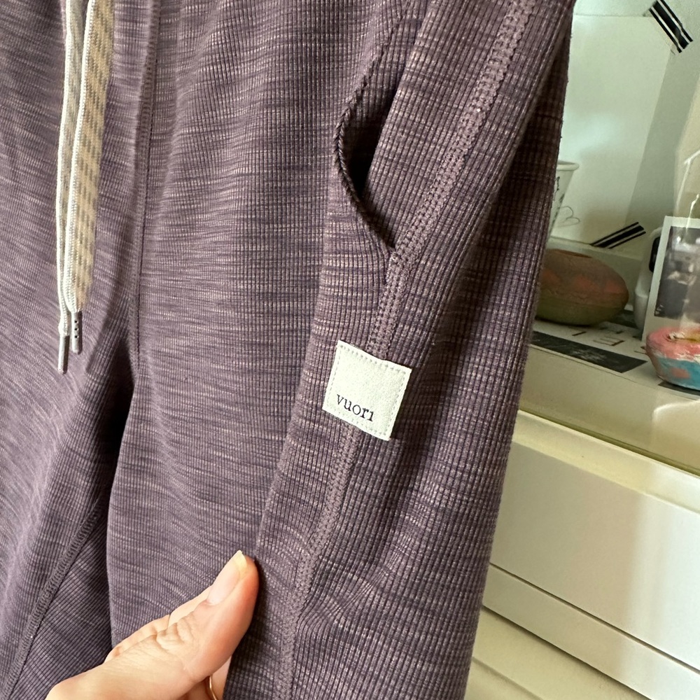 Vuori Eggplant joggers